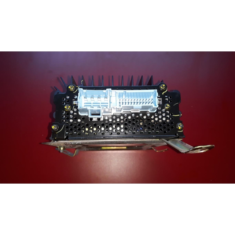 Bose Verstärker Amplifier Soundsystem original Mercedes W163 ML 16382