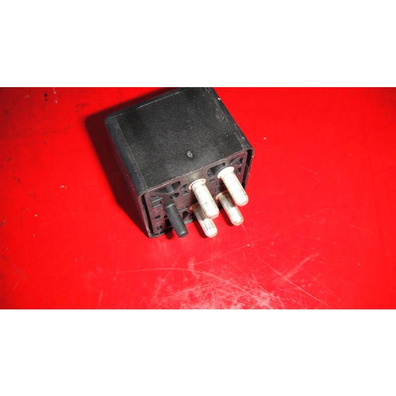 Pumpe Waschwasser Mercedes W126 W124 W201 R107 W123 2028690021