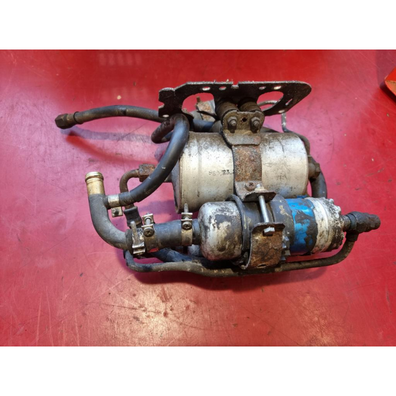 Benzinpumpe 2x Kraftstoffpumpe Druckspeicher Halter Mercedes W126 