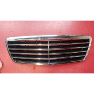 Kühlergrill Frontmaske Avantgarde Mopf original Mercedes W210 2108800683