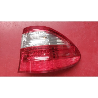 Rücklicht Rückleuchte rechts außen LED Mercedes Avantgarde W211 Kombi 2118201664