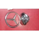 Stern Rosette Emblem Kühler Chrom Feder Klammer Mercedes W114 W115 /8 1. Serie