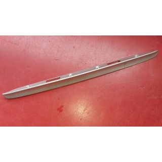 Zierleiste Griff Heckdeckel 744 brillantsilber Mercedes W210 2107580438