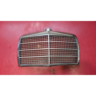 Kühlergrill Frontmaske original Mercedes W114 W115 /8 1148880285 1158880315