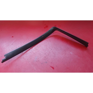 Abdeckung Fensterschlüssel vorne rechts Mercedes W110 W111 Bakelit 1106700451