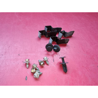 Klammern Clips Set Kofferraumverkleidung Mercedes W126 SE SEL SEC 1266930014