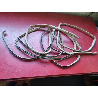 4x Türkantenschutz Dattel Mercedes W126 SE 1266970651 1266970551 1266970351