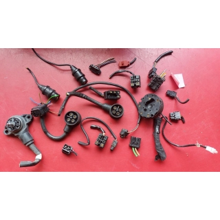 20 Stecker Steckhülse Gehäuse Rundsteckhülse Porsche Mercedes W126 R107 W123 51